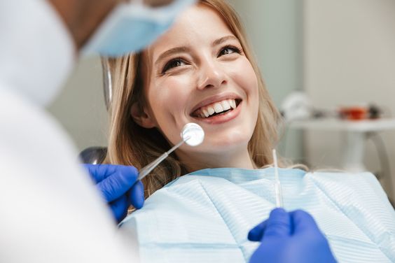 Tooth Fillings for Aging Adults: Special Considerations in Dubai