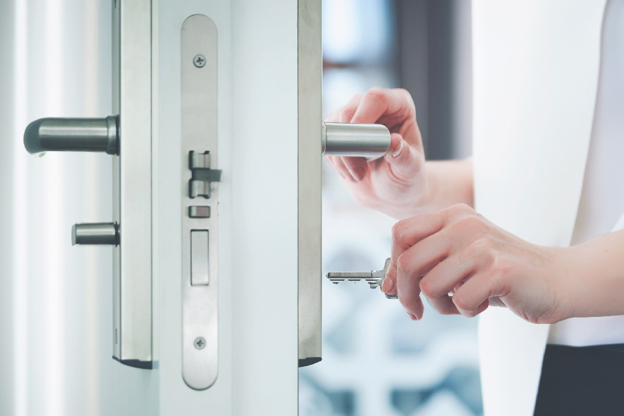 Ensuring Your Security with Emergency Locksmith Services in Kew